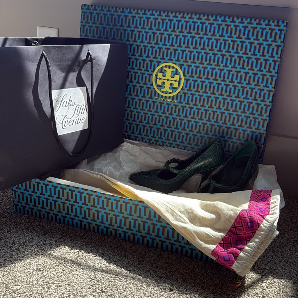 Authentic Tory Burch Green Brogue Python Embossed Leather Everly Pumps